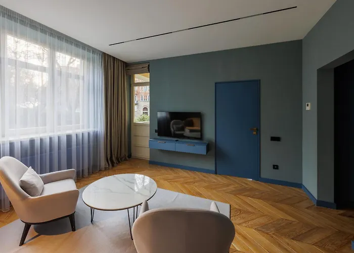 Lion'S CastleГотель